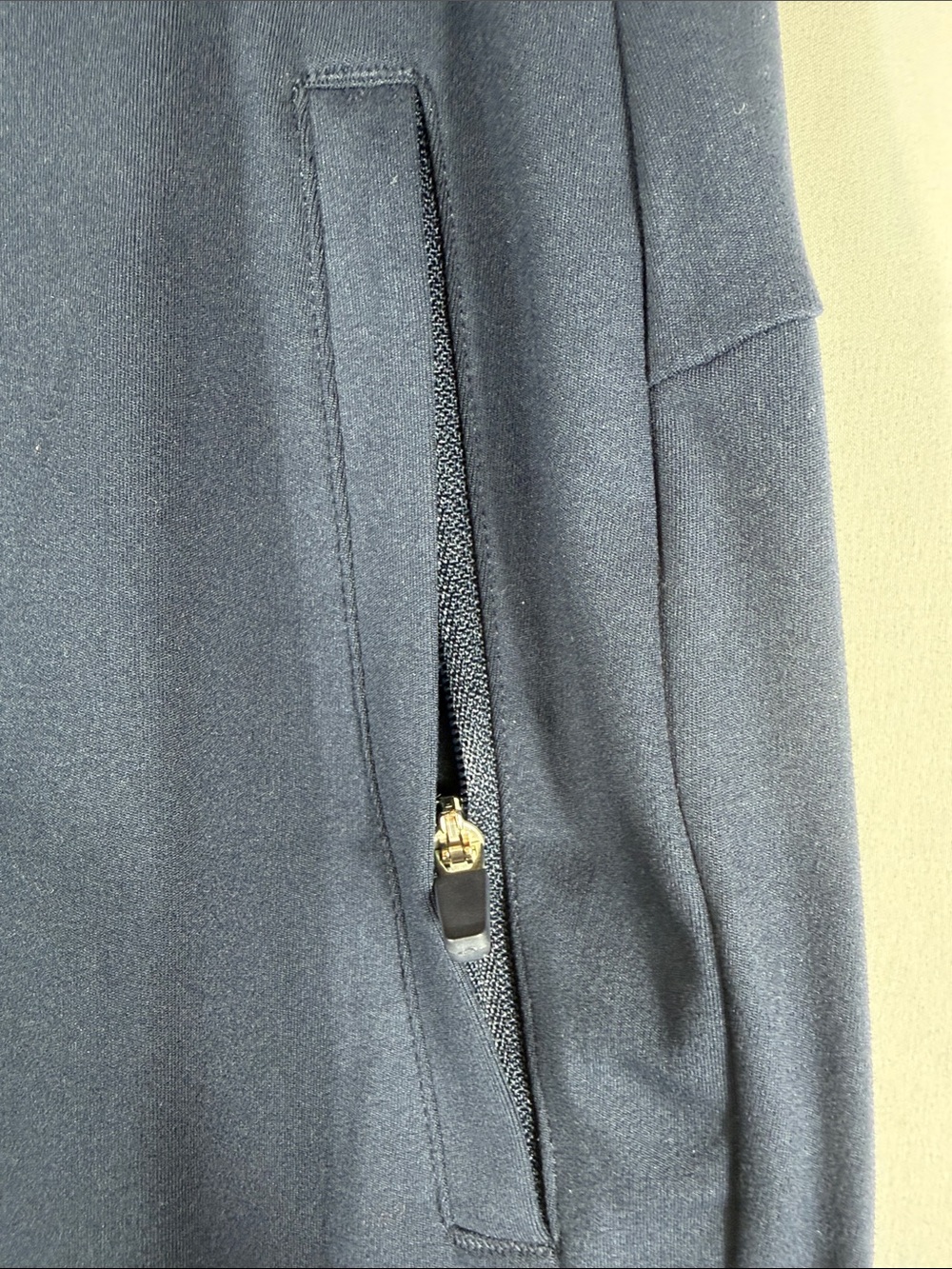 Yogalicious Lux Avenue Jogger Navy Drawstring Waist. Pockets. Womens Size M - Picture 7 of 8